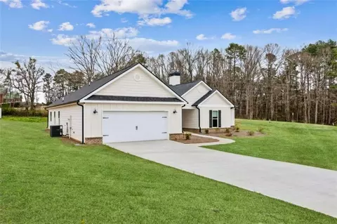 Exterior - 69 Advent Dr, Winder, GA 30680 photo 3 of 9