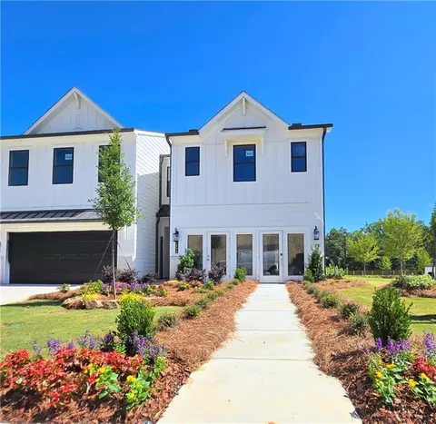 7211 Sherwood Square Dr, Flowery Branch, GA 30542
