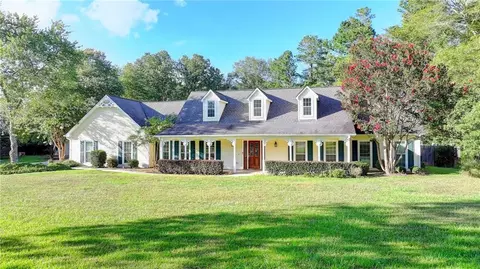 3849 Pineybrook Dr, Loganville, GA 30052