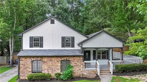 638 Granite Ln, Loganville, GA 30052