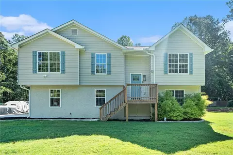 720 Tom Brewer Rd, Loganville, GA 30052