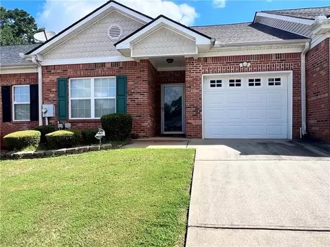 255 Tara Woods Dr, Riverdale, GA 30274