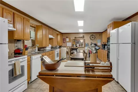 Kitchen - 8024 E Cherokee Dr, Canton, GA 30115 photo 3 of 3