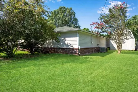 Exterior - 8024 E Cherokee Dr, Canton, GA 30115 photo 5 of 17