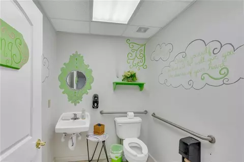 Bath - 8024 E Cherokee Dr, Canton, GA 30115 photo 1 of 4