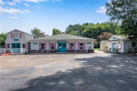 Exterior - 8024 E Cherokee Dr, Canton, GA 30115 photo 1 of 17