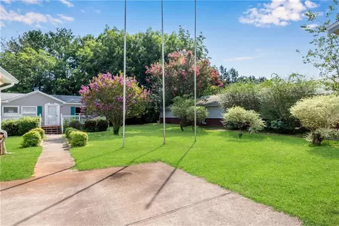 Exterior - 8024 E Cherokee Dr, Canton, GA 30115 photo 9 of 17