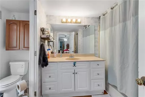 Bath - 8024 E Cherokee Dr, Canton, GA 30115 photo 4 of 4