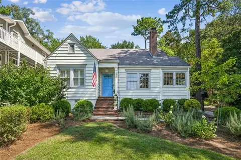 200 Eureka Dr NE, Atlanta, GA 30305