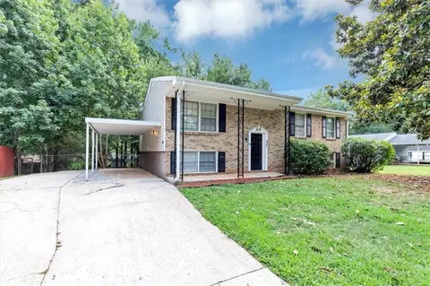 6880 Maddox Rd, Morrow, GA 30260