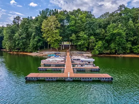 6421 Honeysuckle Ln, Gainesville, GA 30506