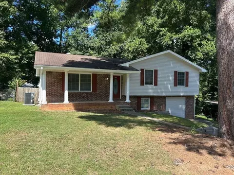 6849 Knollwood Dr, Morrow, GA 30260