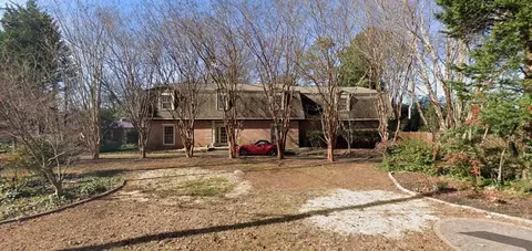 867 Nottingham Dr, Avondale Estates, GA 30002