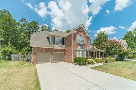 382 Leggett Oaks Ln, Lawrenceville, GA 30043