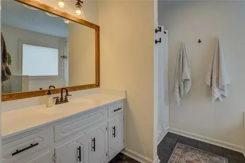 Bath - 1904 Atha Woods Dr, Monroe, GA 30655 photo 2 of 4