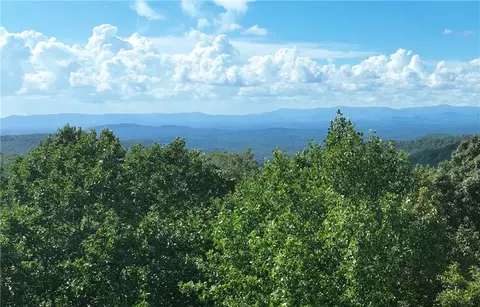 31 Highline Dr, Ellijay, GA 30536