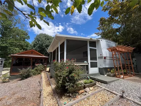 170 Tip Top Cir, Cleveland, GA 30528