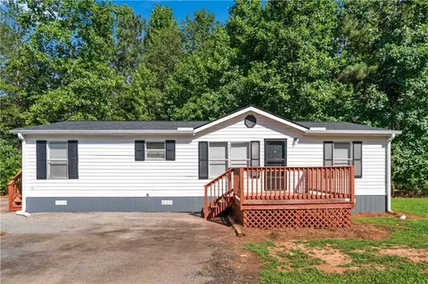 73 Little John Ln, Murrayville, GA 30564
