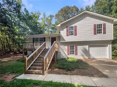 501 Hollis Thompson Dr, Whitesburg, GA 30185