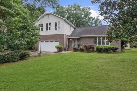 6 Woodland Dr, Rome, GA 30161
