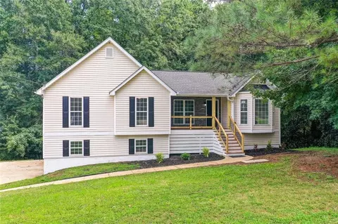 134 Summer Lake Dr, Dallas, GA 30157