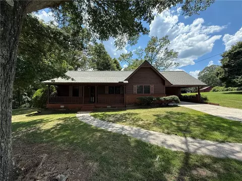 1601 Parker Dr NE, Conyers, GA 30012