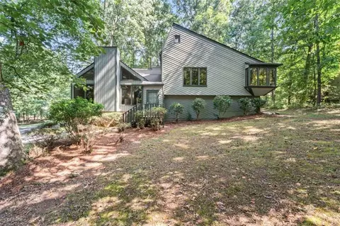 1909 Winding Creek Ln SW, Marietta, GA 30064