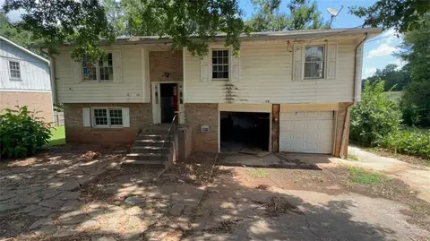 1936 Snapfinger Rd, Decatur, GA 30035