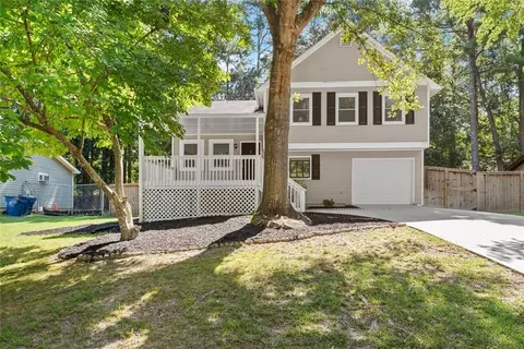 6536 River Glen Dr, Riverdale, GA 30296