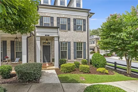 4001 Vickery Gln, Roswell, GA 30075