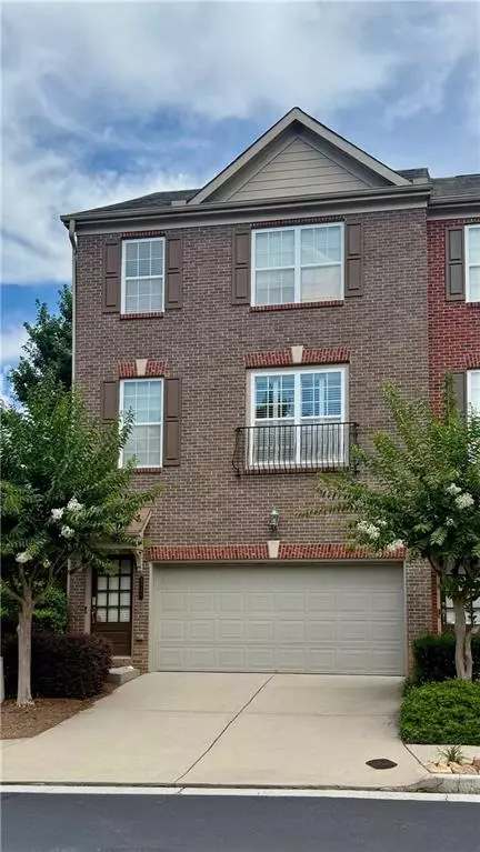 3235 Greenwood Oak Dr, Peachtree Corners, GA 30092