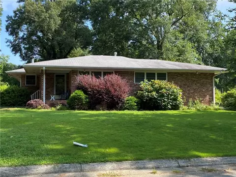 3719 Ashwood Dr SE, Smyrna, GA 30080