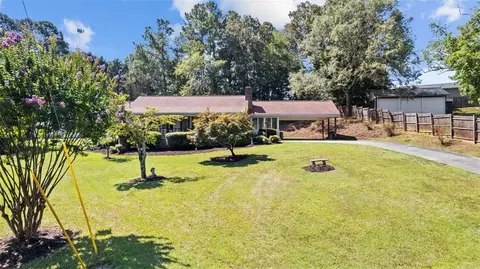 91 Zona Kay Cir SE, Silver Creek, GA 30173