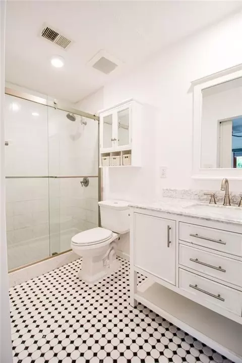 Bath - 125 Point View Ct, Tyrone, GA 30290 photo 5 of 5
