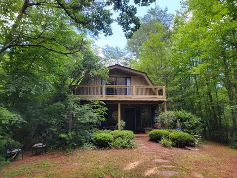 75 Courtney Ln, Cleveland, GA 30528