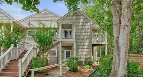 607 Mill Pond Rd, Roswell, GA 30076