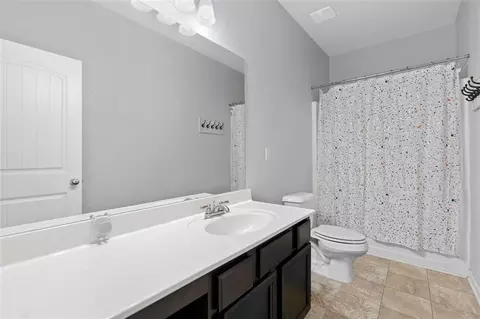 Bath - 7261 Silk Tree Pointe, Braselton, GA 30517 photo 1 of 1