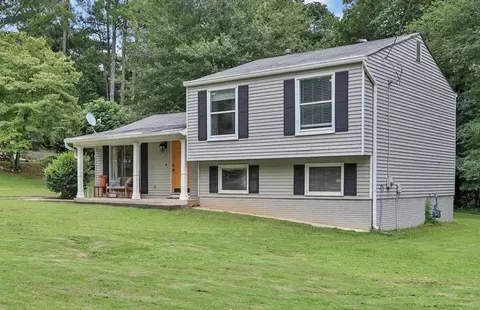 3542 Tewksbury Dr, Snellville, GA 30039