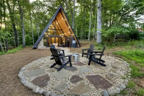 297 Daves Rd, Morganton, GA 30560