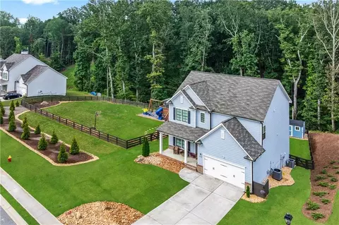 152 Pinehurst Dr, Winder, GA 30680 photo 2