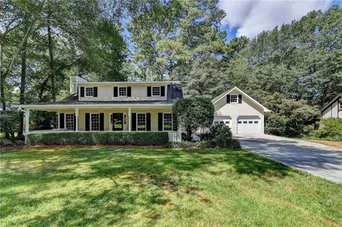 1981 Shoreline Trce, Grayson, GA 30017