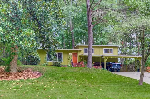 666 Collingwood Dr, Decatur, GA 30032