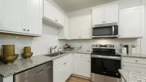 1394 Sweethshrub Pl #29, Atlanta, GA 30318