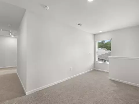 Entry Way - 143 Rolling Meadow Trce, Jasper, GA 30143 photo 3 of 7