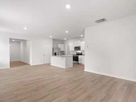 Living - 143 Rolling Meadow Trce, Jasper, GA 30143 photo 4 of 4