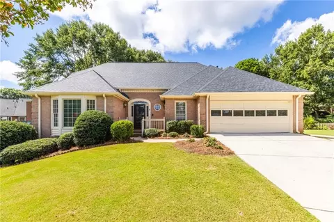 215 Stepping Stone Dr, Alpharetta, GA 30004