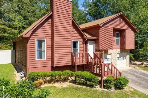 591 Sunset Ridge Dr, Lithia Springs, GA 30122