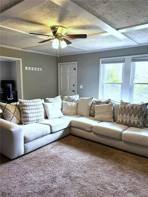 Living - 109 Baugh St, Commerce, GA 30529 photo 2 of 3