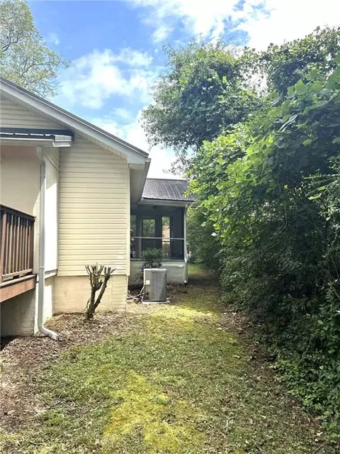 Exterior - 109 Baugh St, Commerce, GA 30529 photo 4 of 14