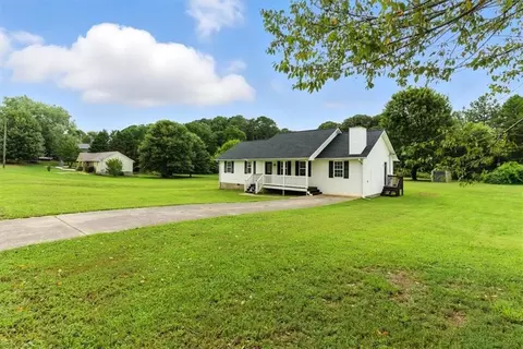 Exterior - 22 Jennifer Ln, Rydal, GA 30171 photo 5 of 16